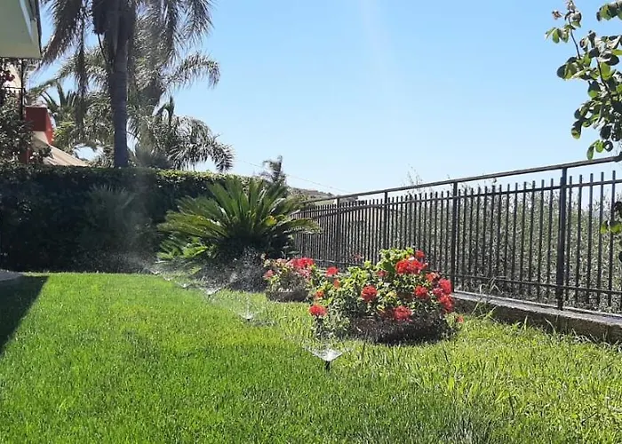 Πανσιόν Qvattro Stagioni Panoramic 4*
